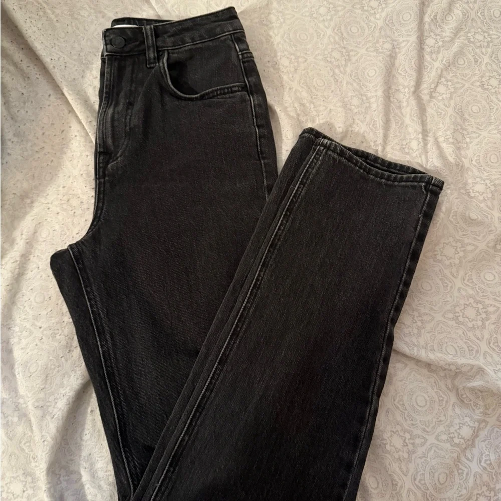Forever 21 Dark Wash Straight Leg Jeans - Picture 1 of 4